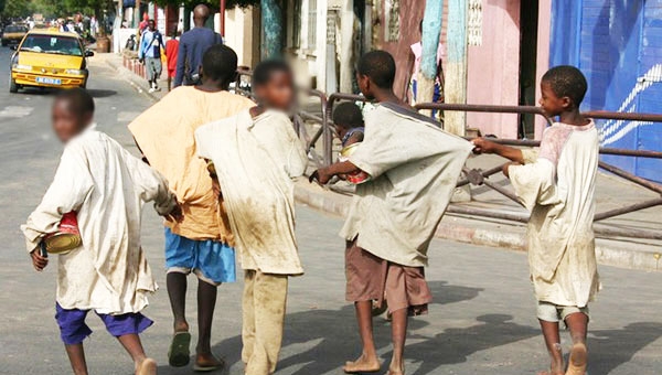 Le phénomène des enfants en situation de rue : la solution est-elle réellement en cours ?